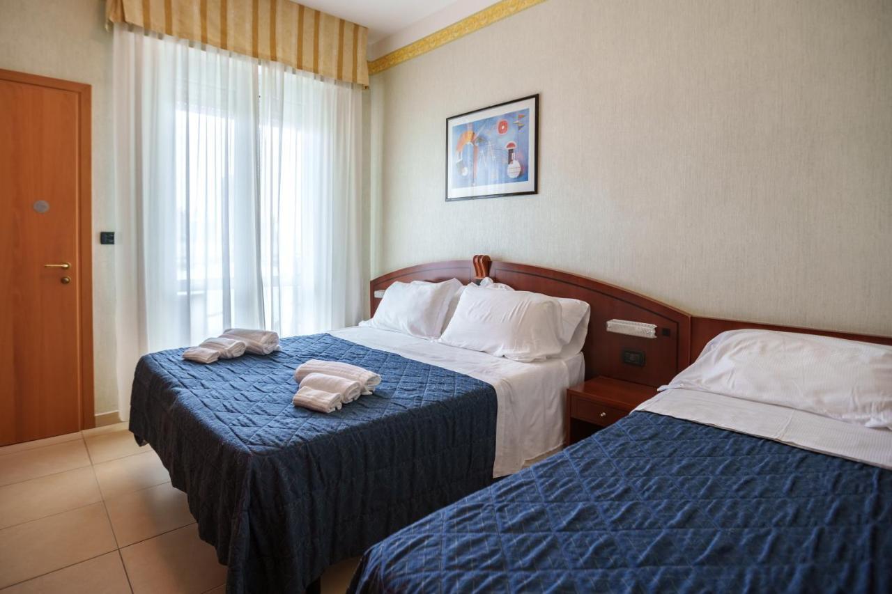Hotel Rex Rimini Extérieur photo