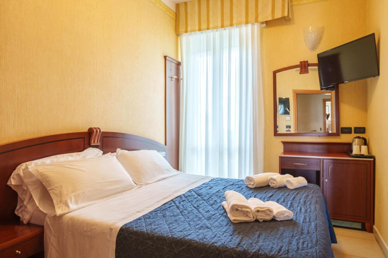 Hotel Rex Rimini Extérieur photo