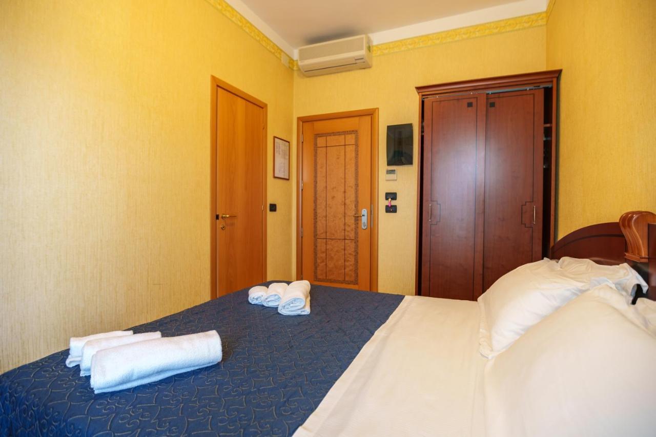 Hotel Rex Rimini Extérieur photo
