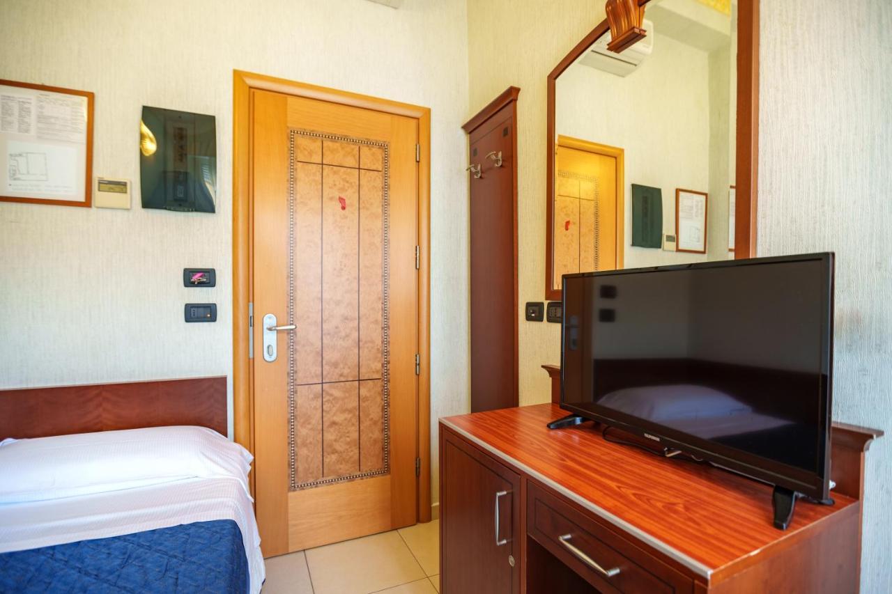 Hotel Rex Rimini Extérieur photo