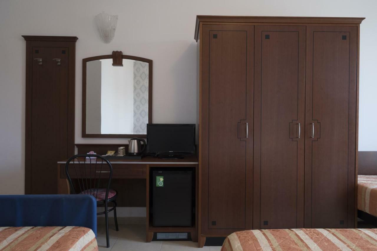 Hotel Rex Rimini Extérieur photo